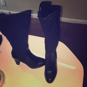 Size 6.5 black heel boots